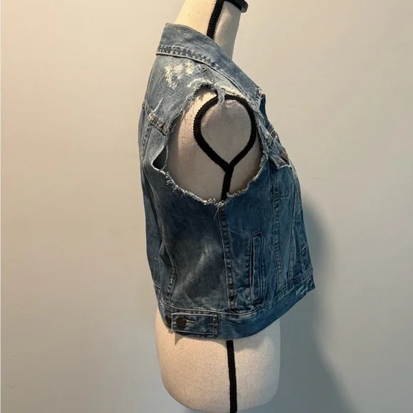Pistola Denim Distressed Button Up Jean Vest Women’s size Small Pockets - Picture 5 of 8
